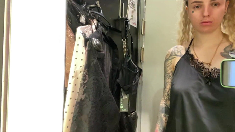 Barbietatoo1: Found an outfit for a swinger party