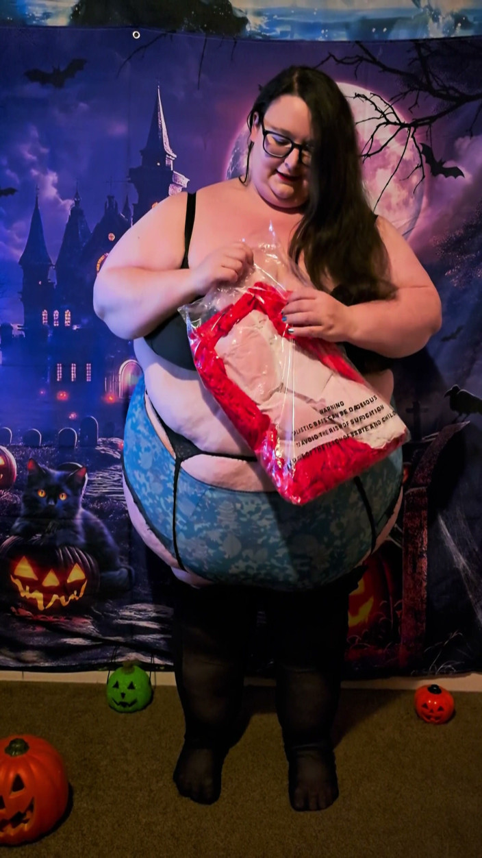 SSBBWLadyBrads: SSBBW Tight and Curvy Dress Haul Oct 2026 Part 1