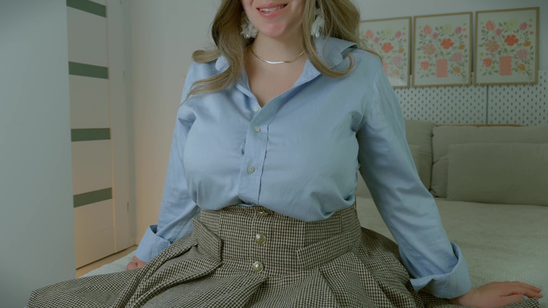 Mrs Wetslavs: Elegant knubbig fru med enorma bröst onanerar