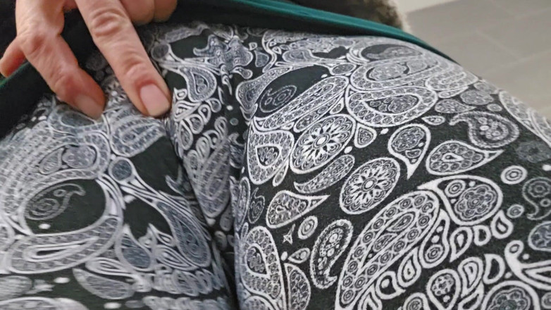 Nerdy_faery: Piss-abenteuer am Müllcontainer, an den Docks und der öffentlichen Toilette