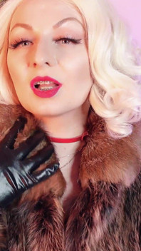 Video FETISH FUR: Puan cantik mengusik dan menggoda. ASMR dan JOI. Arya Grander.