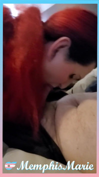 Transe lutscht papi dominanten schwanz und schluckt seinen nur