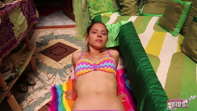 PrimeAdult: Rosie ทําโยคะ