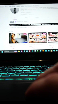 ママはポルノサイトにドップレゲンガーを持っています