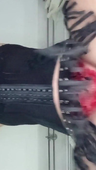 Crossdresser monta polla duro