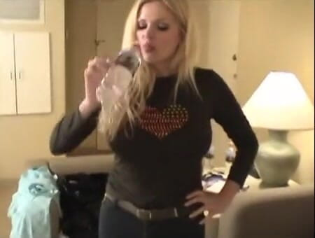 Femdom Austria: Lady Goldie Facesits Her Slave Dicky in Jeans