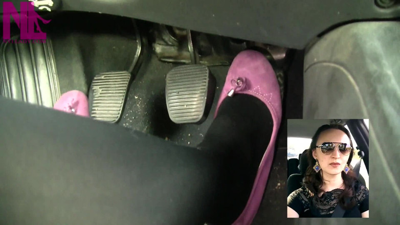 Nyllady: Driving in Black Thick Nylons and Pink Flats