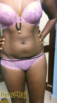 Desi Tamil MILF Renus Big Black Ass & Boobs Stripteased on Live Call for Sugar Stepdaddy Pt 4! Indianhotwifex