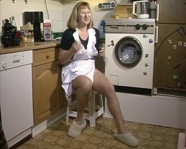 YOUR FIRST PORN: 독일 주부들 - 위히소트 키친