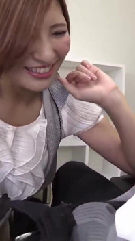 Minami Natsuki - Pantyhose nakal dengan peek tanpa seluar dalam yang mengusik - tidak ditapis - ep. 2