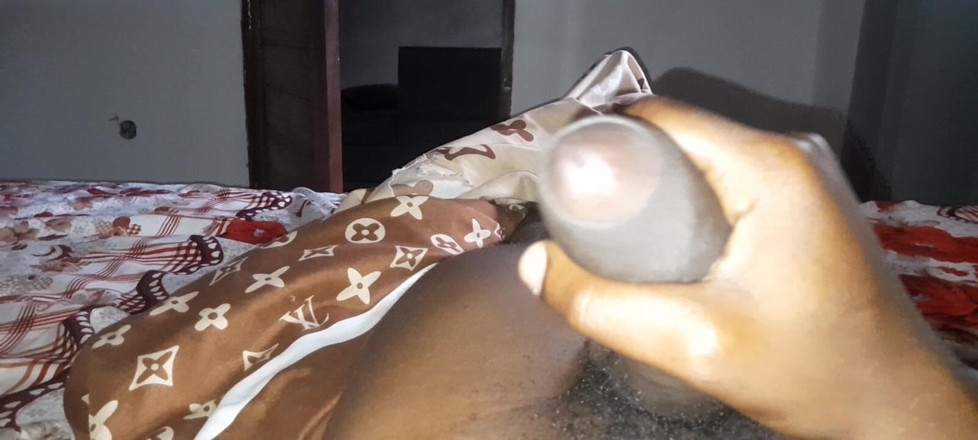 Bumba: Tady je připojen čůrák a je těžký