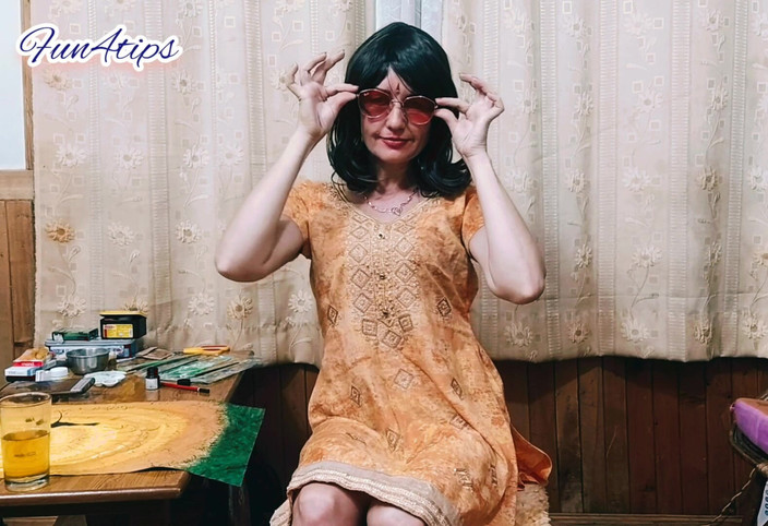 Bolly Karma: Minha esposa puta é uma modelo quente na webcam