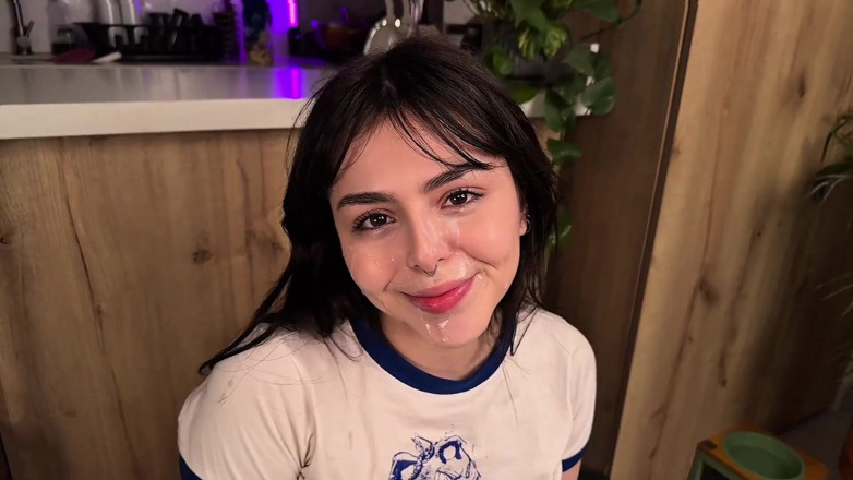 DaliaMorgan: Îmi înșel iubita cu sora mea vitregă