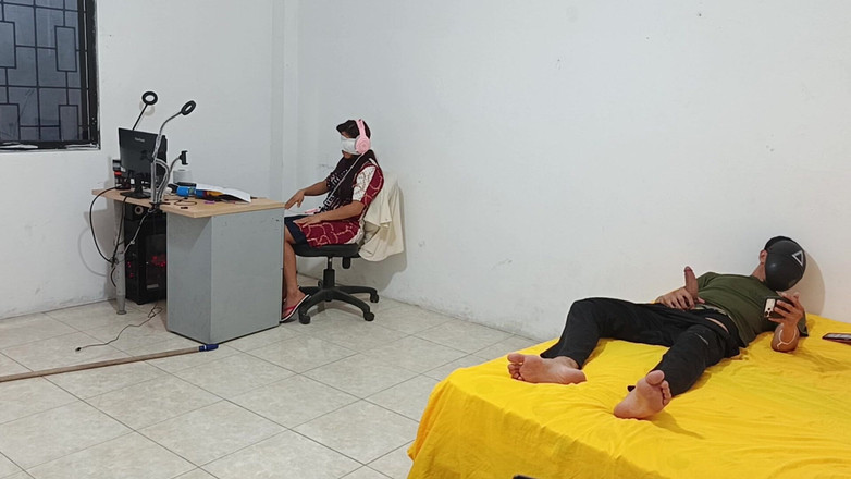 Goky: Step Sister Sitting While I Masturbate for Her