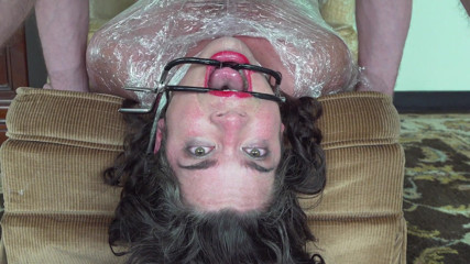 Sammi Starfish: Milf Mummy facefuck