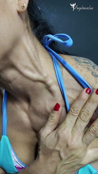 Pump show et shoulder veins : puissance que l’on peut sentir