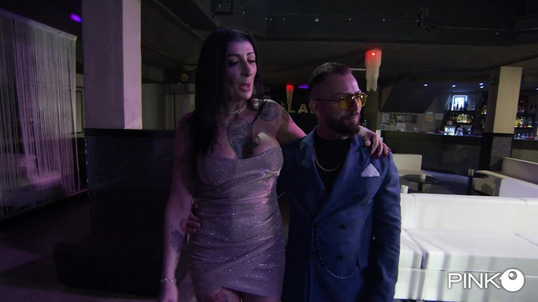 Pinko Club: Super baise dans la cage pour les Canaglias