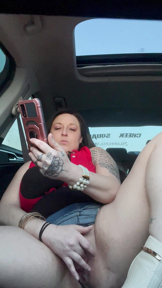 Horny Slut Watching Porn Using Dildo in Car While Driving Down the Road (Ill noiz)