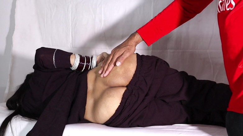 Desifilmy45: Muskan bhabhi fucked by a doctor, full video with hindi...