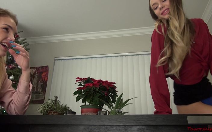 Princess Nikki's Foot Fetish & Foot Worship Club: ¡A estas chicas les gusta adorar los pies!