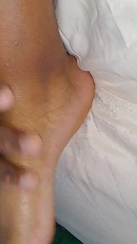 Masseuse Gets Her Redbone BBW Feet, Belly, N Titties Sucked on with Dia's 1st Footjob