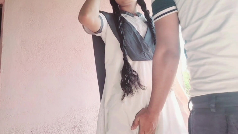 Your kavita bhabhi: Une étudiante fait un travail coquin avec son copain