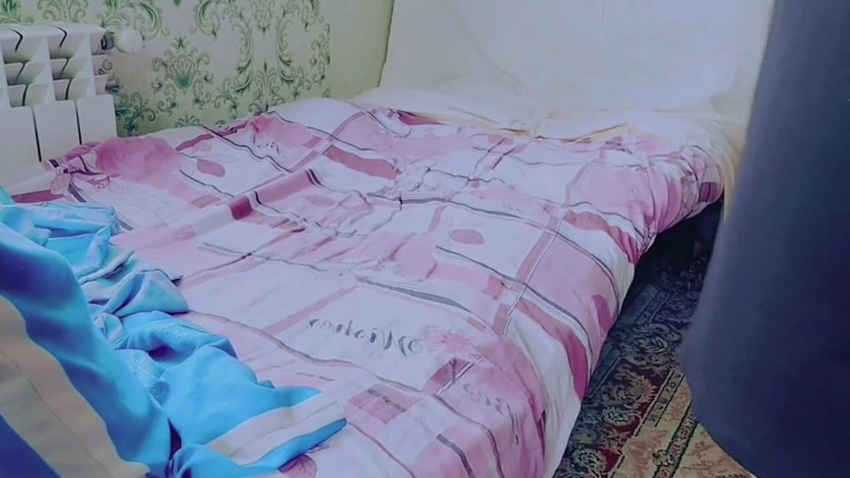 Kitty_Cross: 한 번에 예쁘고 매혹적인 펨보이를 유혹하다