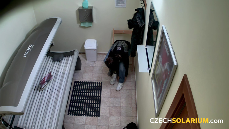 Czech Solarium: Czech solarium 116: la giovane mora ritorna per un altro spettacolo