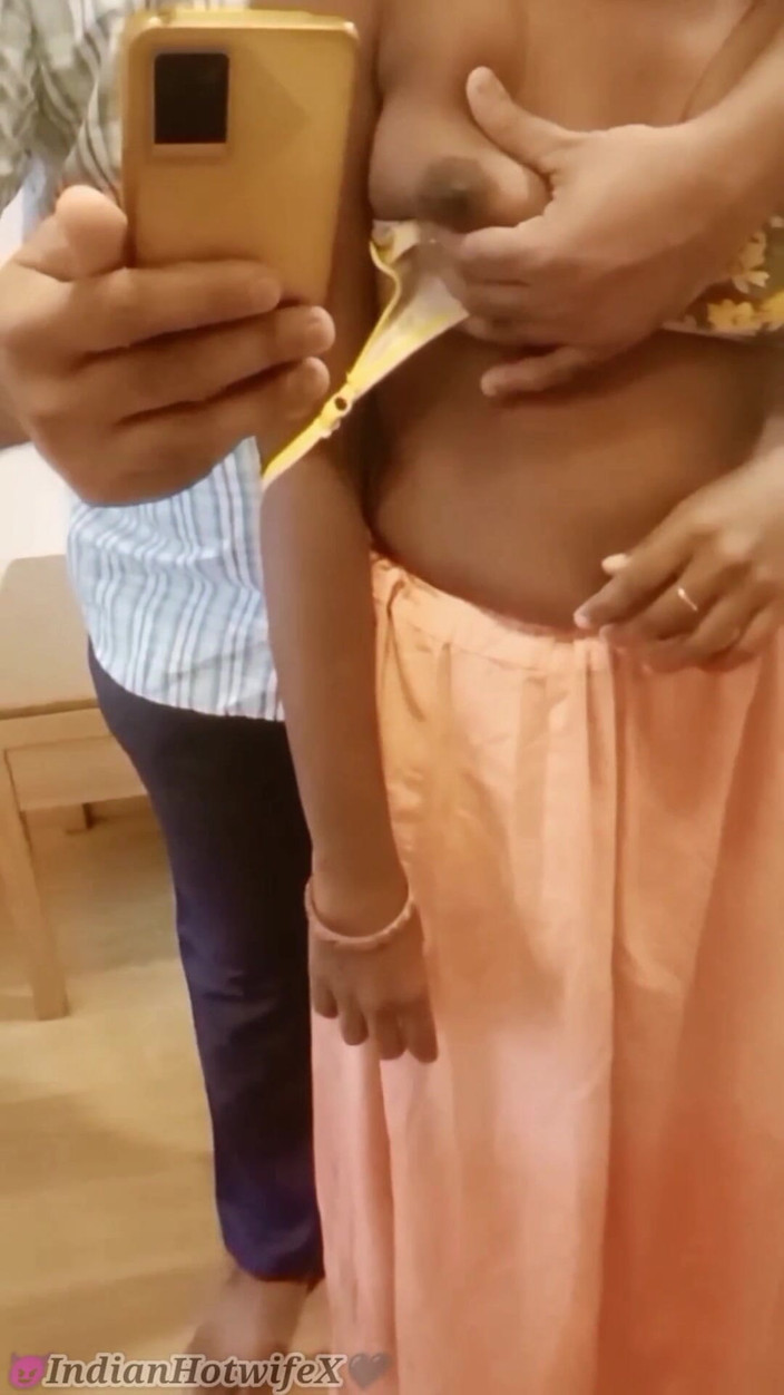 RenuRaj: Tamil Desi sletvrouw Renu diep in keel pijpbeurt voor bull,...