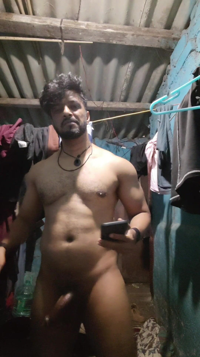 Mastkalandar: Desi Hunk Solo Mastrubution