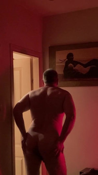 Alex Igogo Dancing