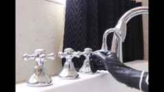 OrangeXXOO: Atemkontrolle in der badewanne