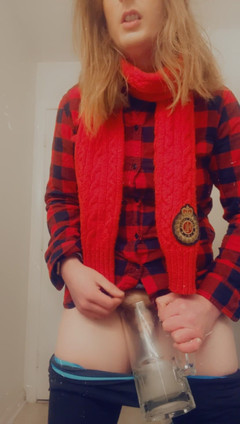 ScatAnnaBanana: Drinking My Own Piss