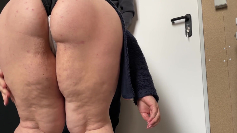 OurFetishLife: 엄마의 젖탱이를 잡고 사정할 수 있어