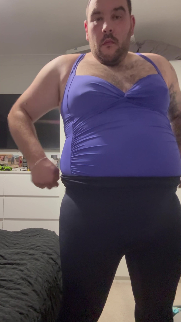 Shaun Cbt: 鸡巴和球束缚与乳头夹变装和屁股插头 第2部分