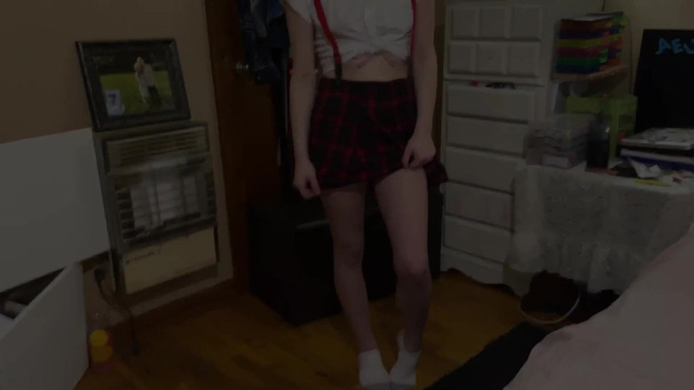 DawlFace: Di nuovo in ritardo: allenatore gapes scopa studentessa