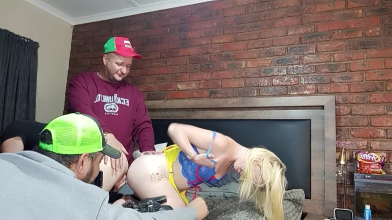Bigjoefuckalott: 내 여친이 여친이 있다는 걸 전혀 몰랐어