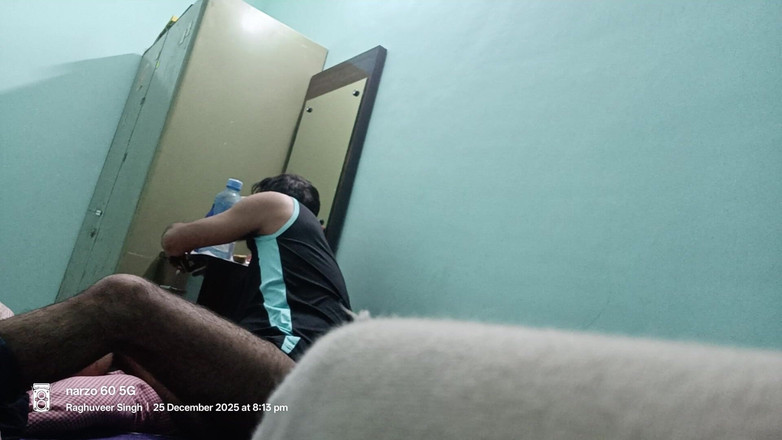 Rajasthani-old-lover: Des indiennes desi baisent avec leur beau-père voisin et leur...