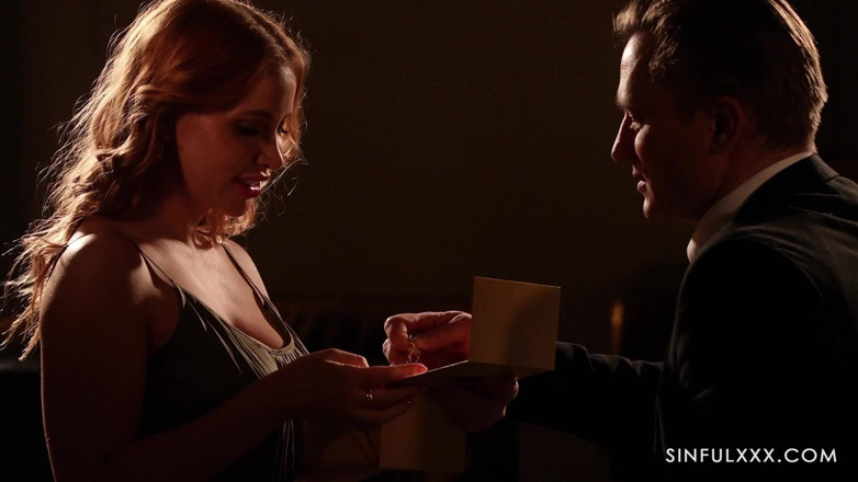 Sinfulxxx: La rossa sta chiamando 1