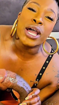 Blowjob selamba membuatkan pepek saya pancut