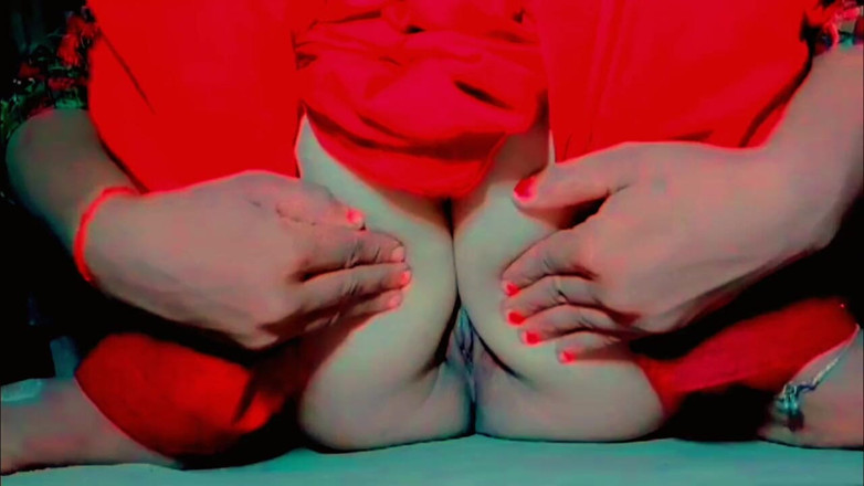 TricolorMusic3: Привіт, я твоя бхабхі, чи можеш ти мене задовольнити, трахаючи мене, чи можеш ти загасити вогонь в моїй пизді, скуштувати мою пизду своїм язиком