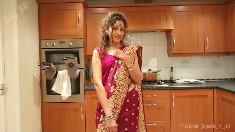 POV_Indian: Bakış açısı yenge devar ile romantik seks yapıyor - Hintli üvey kız...