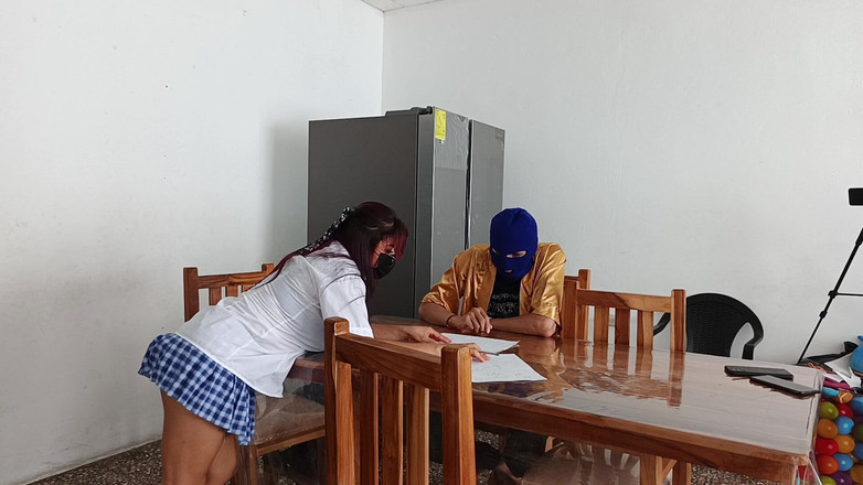 Goky: В конце снимают на видео, как показывает ее большие