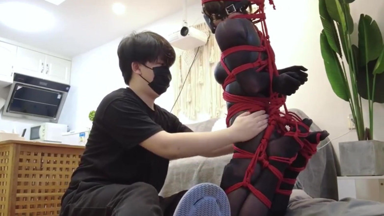 Aisan girl bondage: Mz09 - Orgasmo vibrazionale a tutto corpo con calze e stringa...