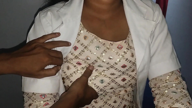 Nirman: 印度漂亮医生被病人干