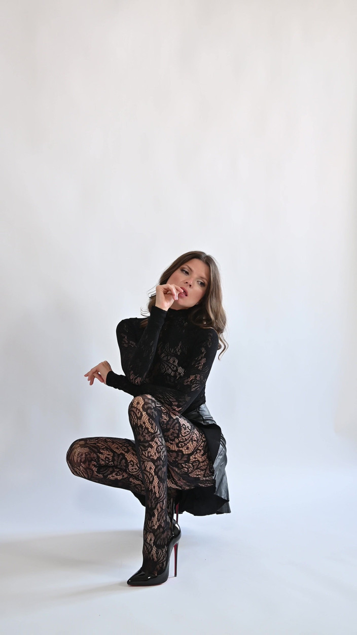 Gina Gerson: Bts của solo thanh lịch 3