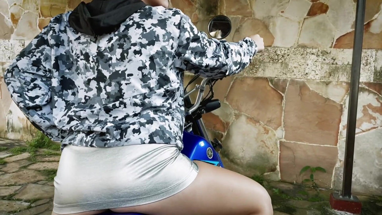 Sara Blonde: Kekasih motosikal bahagian 1