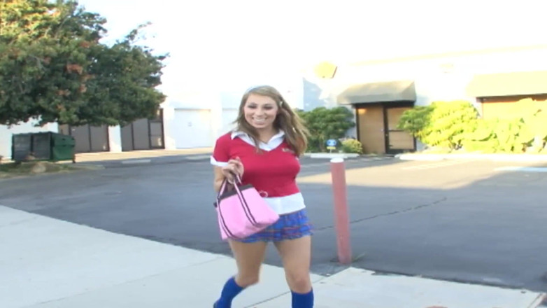 Crispy Teens: Sexy teen is getting fucked and facialized in ice cream...