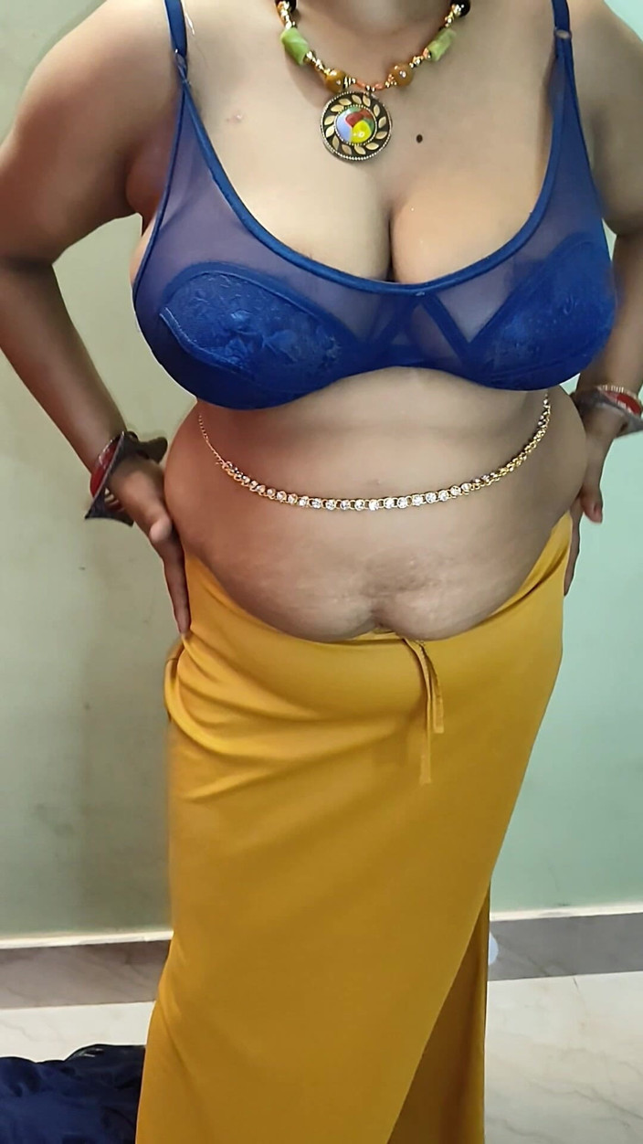 Kavita suman: Indyjska pulchna BBW żona Saree Show i Dirty Talking