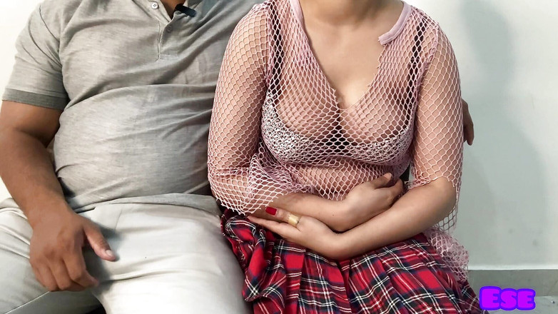 Sammy Sins: 私の熱い義理の妹は、彼女を温めるために彼女のオマンコにチンポが必要でした